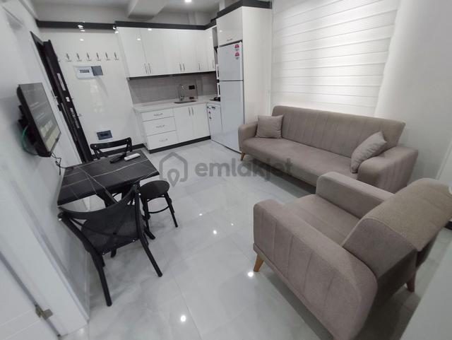 Şehir Hastanesi Girişine Sadece 20 Metre Mesafede, Full Eşyalı, Lüks 1+1 Daire! 1