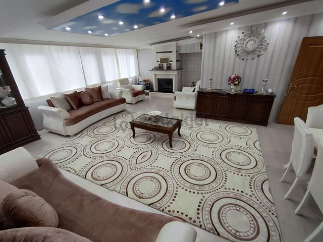 Gebze Barış Mahallesinde Geniş Aileler İçin İdeal Satılık 5+2 Daire 1