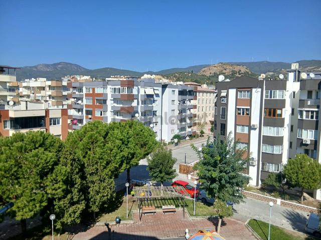 Söke Atatürk Mahallesi'nde Geniş Teraslı Kiralık 3+1 Daire 1