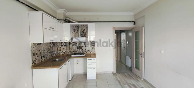 71 Evler Mahallesi 1+1 Kiralık Şehir Hastanesi 200 Metre Mesafe 1