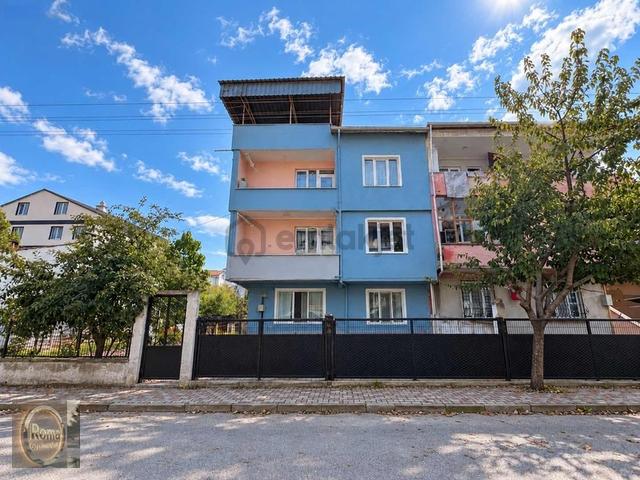 Roma' Dan Akhisar Mahallesi' Nde Satılık Daire 1