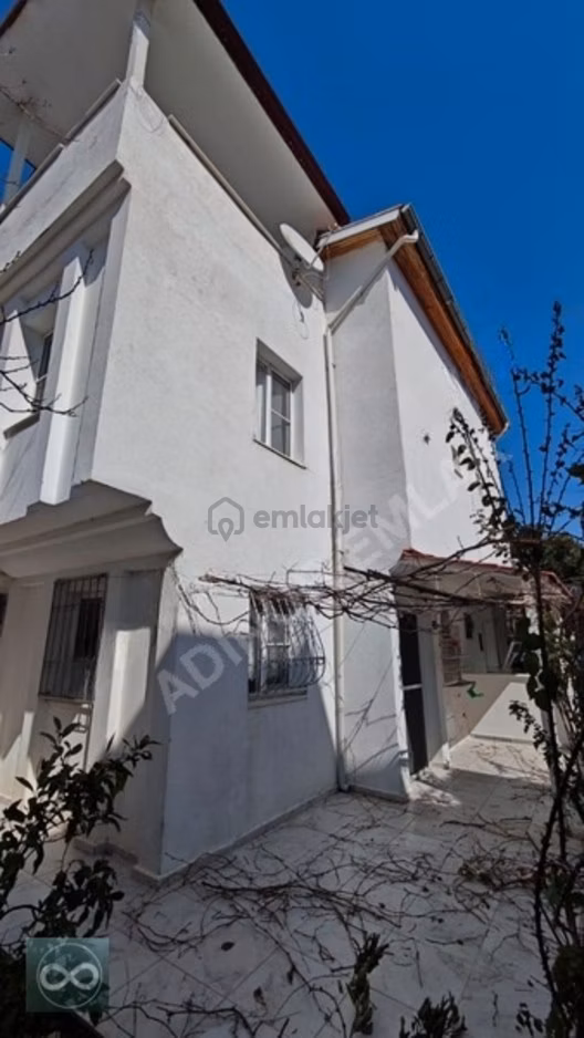Kuşadası Davutlar Da Masrafsız Villa 1