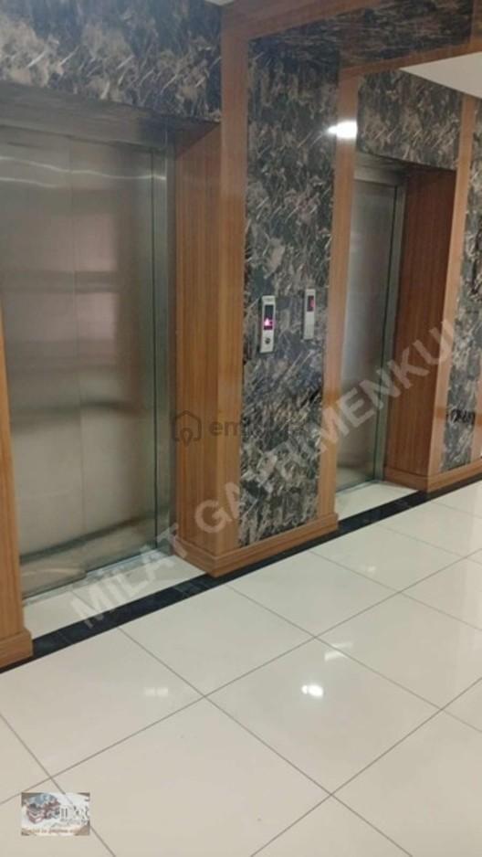Yeşilovada Satılık 4+1 Plaza Katı Çiftli Ofis 1