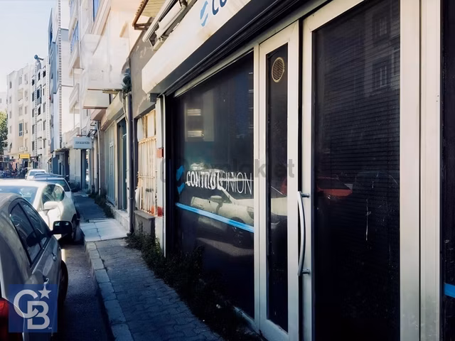 Aliağa Merkezde Satılık Dükkan (95 M²) 1
