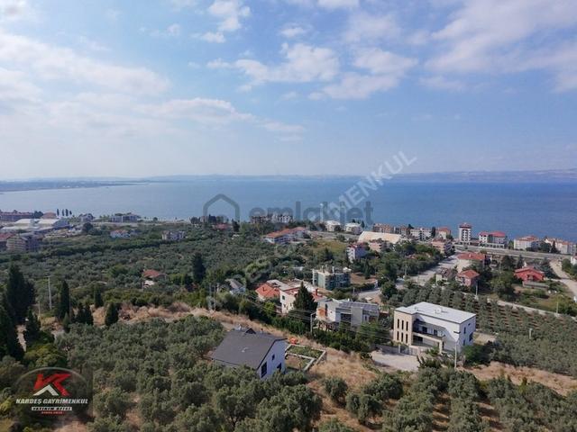 Kardeşten Kayacık'ta 474 M² %25 İmarlı Deniz Manzaralı Arsa 1
