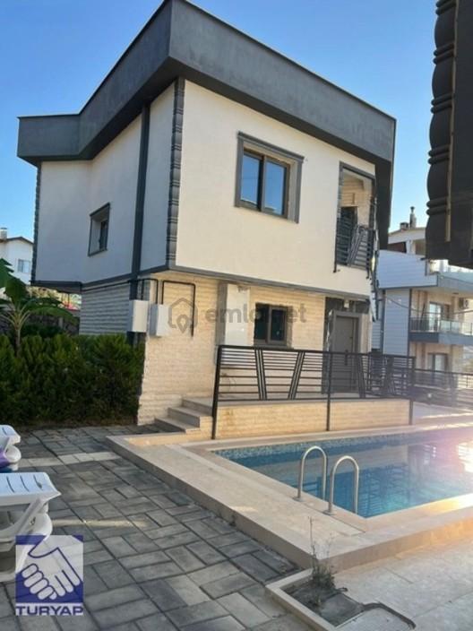 Kuşadası Kadınlar Denizli Mevkii 4+1 Doğalgazlı Kiralık Villa 1