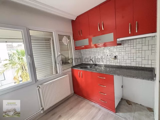 Bahçelievlerin Palmiyeli Sokağında Köşe Asansörlü Doğalgazlı ... 1