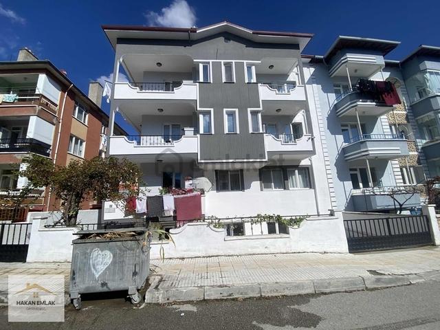 Hakan Emlak'tan Esnafevlerde Kiralık 3+1 Daire 1