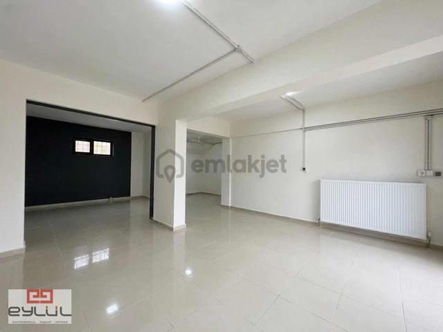 Yenişehir'de Komple Bina Altı 260 M2 İş Yeri 1