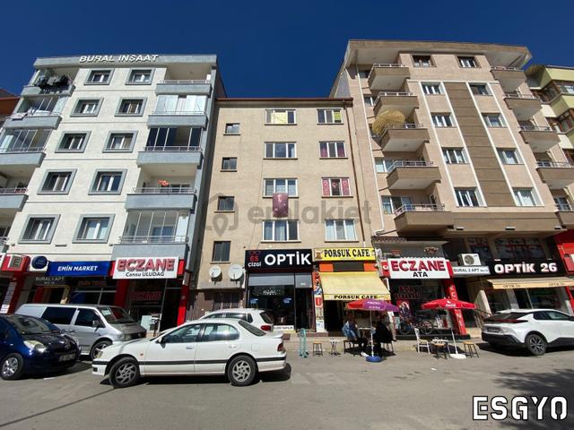 Esgyo'dan Kırmzıtoprak Mh Hava Hastanesi Karşısı Satılık 3+1 1
