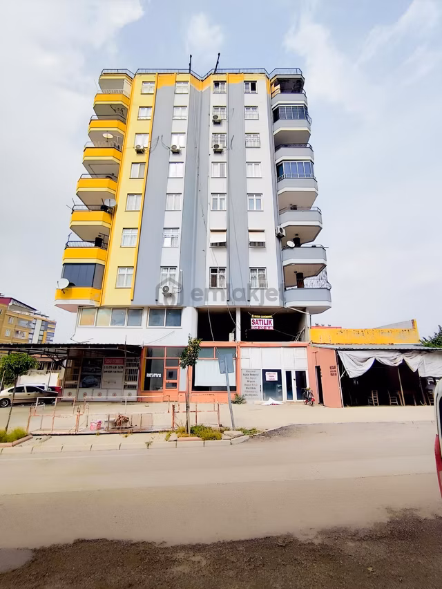 Kozan Gayrimenkulden Belediye Civari Geniş İş Yeri 1