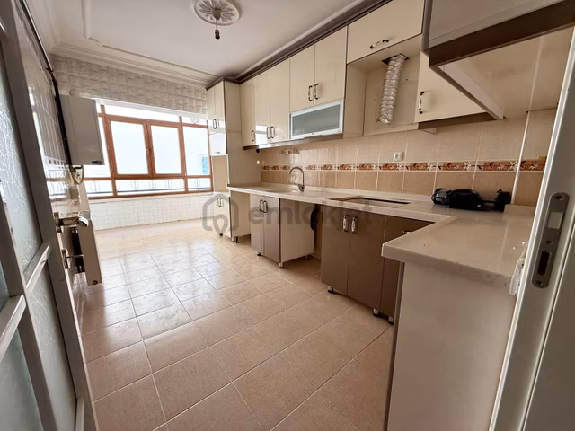 3+1 Cadde Üzeri Kök Tapu 2 Cam Balkonlu Merkezi Konumda Satılık 1