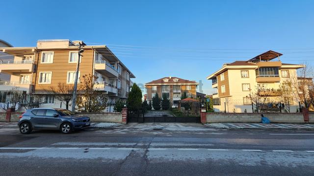 Kariyer'den Süleymaniye Mah Site İçi 125 M² 3+1 Kiralık Daire 1