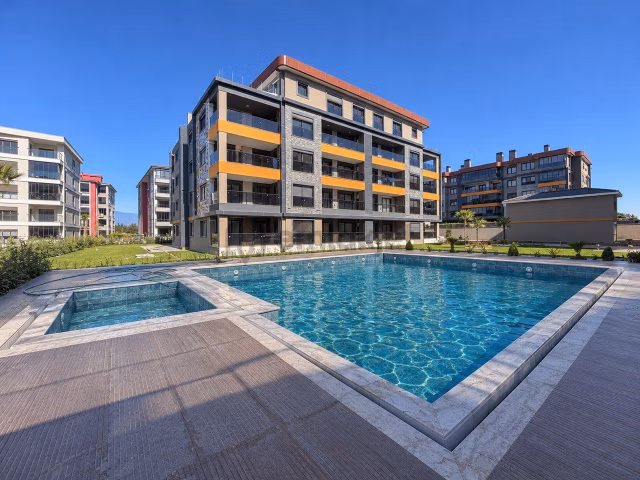 Uytundan Örende Ultralüks Sitede Havuz Cepheli 1+1 Akıllı Daire 1