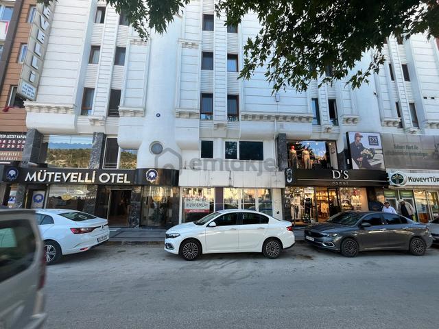 Bizim Emlak'tan Cumhuriyet Caddesi'nde Prestijli Kiralık İş Yeri 1