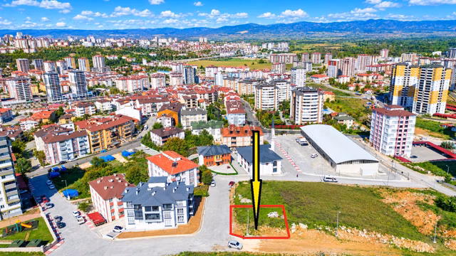 Garanti Emlak'tan Merkezde 708m² 3 Kat İmarlı Kat Karşılığı Arsa 1