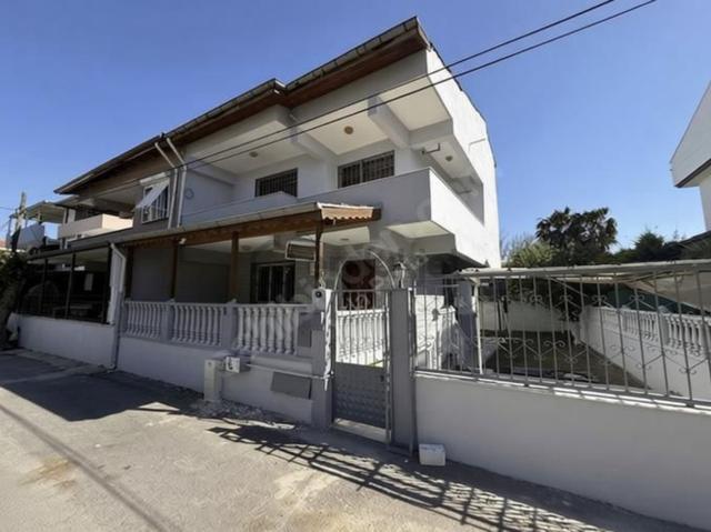Urla Atatürk Mah.de Kiralık Müstakil Bahçeli Villa 1