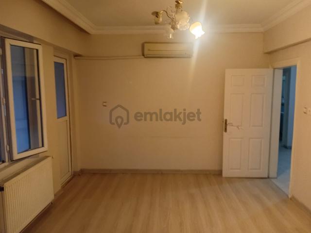 Acil Emlak Güvencesiyle Akpıyarda Satılık 3+1 Daire 1