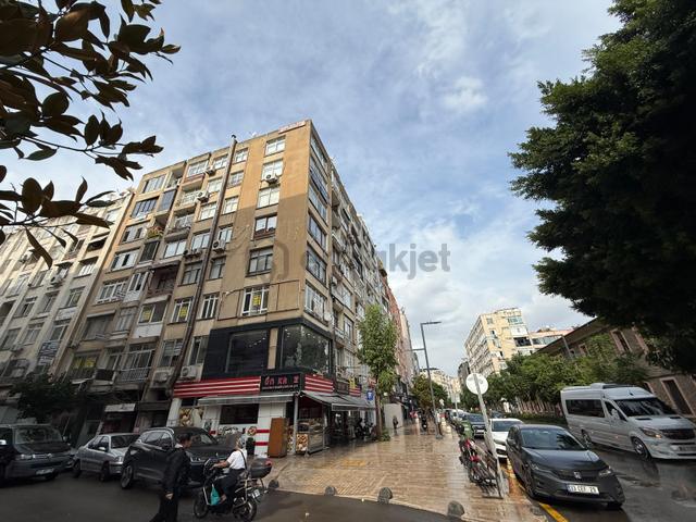 New Form'dan Çarşı Merkezinde Satılık 3+1 Ofis & İş Yeri 1