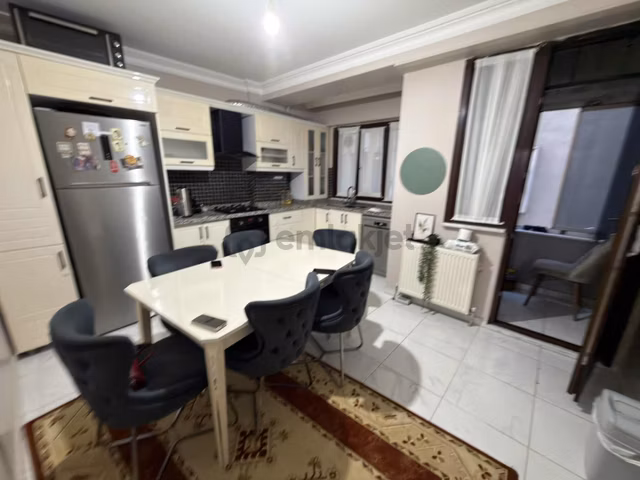Arıkoğullarından Uğur Mumcu 2+1 Emsalsiz Mutfak 110m2 Balkonlu