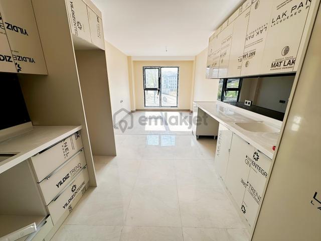 Ata Mahallesi Kabil Caddesi Sıfır 2+1 Daire 75 M² Yerden Isıtmal