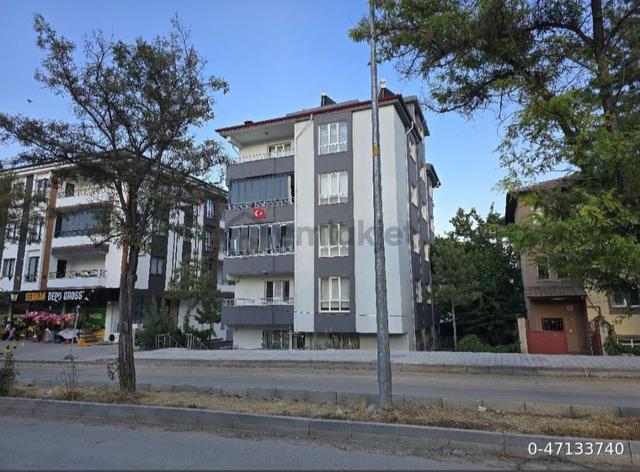 Site Caddesinde 4+1 Satılık Dair 1