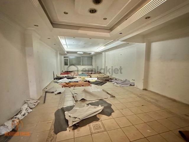 Çift Cepheli, Düz Girişli 110 M2 Kiralık Dükkan 1