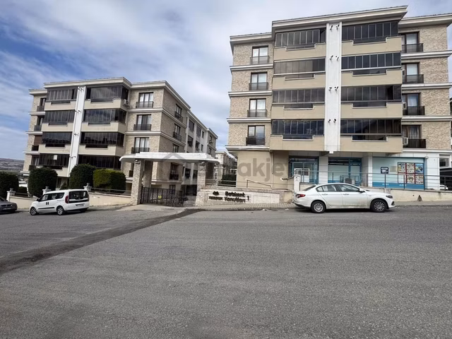 Tema Emlaktan 100.yılmah Batıkent Konutları 2+1 Kiralık Daire 1