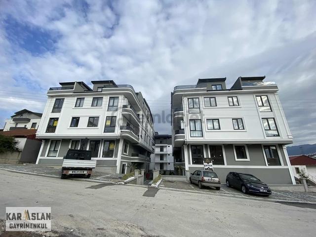 Başiskele Yeşilyurt Site İçi 2+1 Kiralık Çatı Daire 1