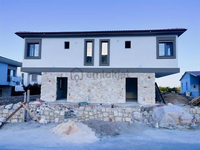 Mordoğanda Deniz Manzaralı Bahçeli Yeni 3+1 Villa