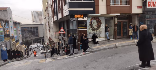 Devren Kiralik Eczahane Ye Gözlükçü Uygun 50 M2 Hastahane Yakını 1