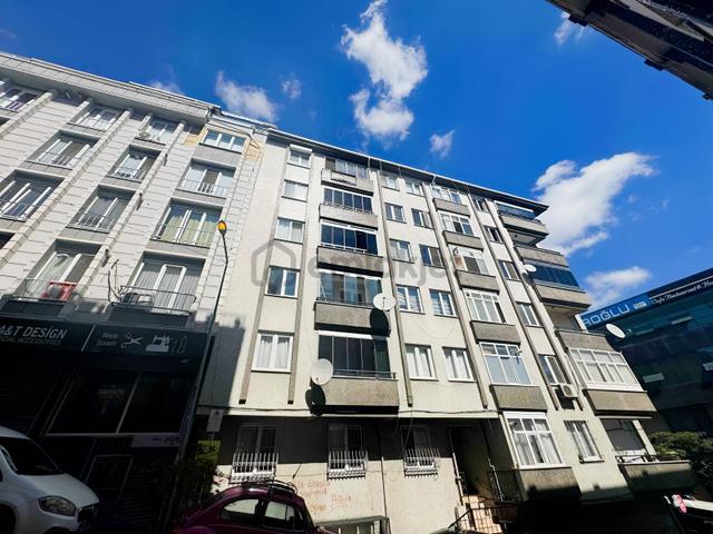 Gaziosmanpaşa Merkez'de Aydınlık Ferah 3+1 Boş Satılık Daire