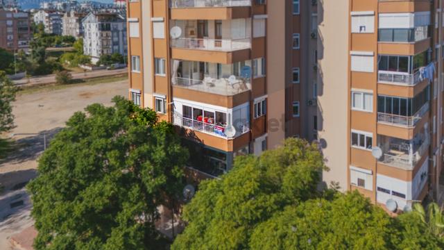 Muhteşem Lokasyonda 3+1arakat Satılık Daire 1