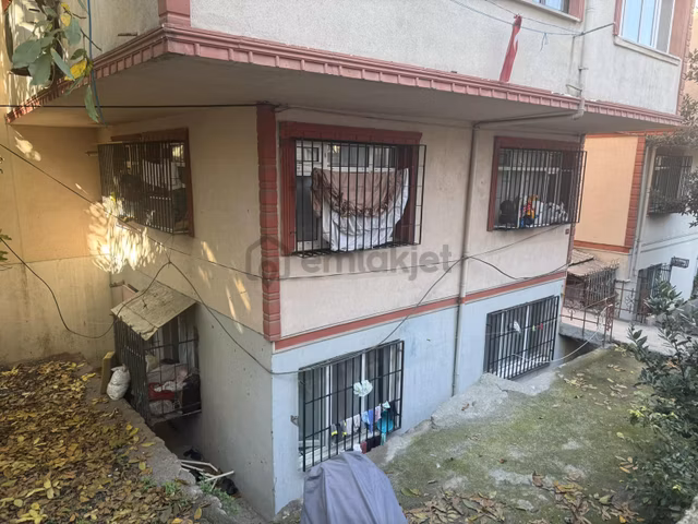 Merkezi Konumda Satılık Site İçinde 2 + 1 Daire 1