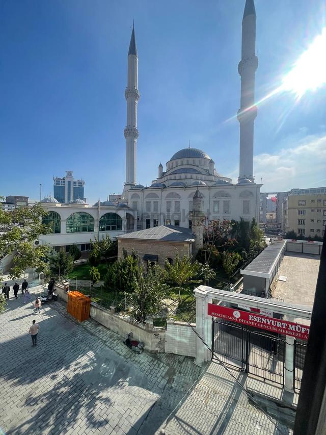 Bağlarçeşme'de 515 M² Geniş Kullanımlı Kiralık İşyer 1