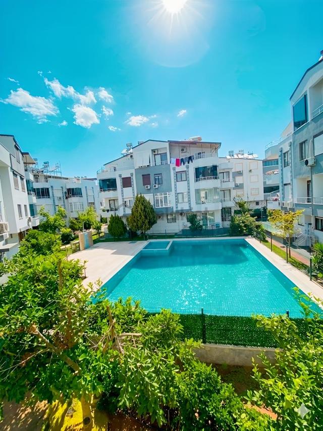 Güzelobada Havuzlu Site İçerisinde 2+1 Satılık Daire 1