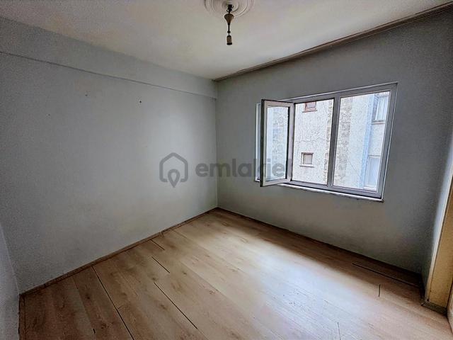 Furkan Demir'den 4 Temmuz Merkez'de 2+1 Sobalı Kiralık Daire 1