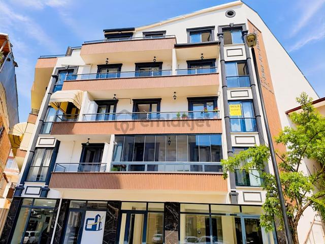 İzmit Kuruçeşme Merkezde Satılık 2+1 Oturuma Hazır Daire 1