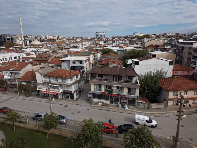 Fethiyede Kiralık 300 M² Dükkan 1