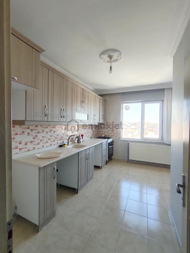 Kapaklı Bahçelievler 2+1 90 M2 Ön Cephe Kiralık 15 Bin Merkezde 1