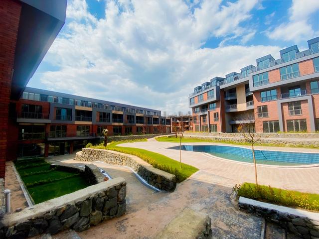 Cash'ten İzmit Kabaoğlu'nda Eşyalı 1+1 Kiralık Bahçe Dubleks