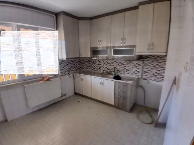 Ender Uysal Gayrimenkulden Bursa Caddesinde Kiralık 3+1 Daire.. 1