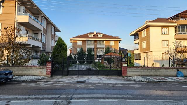 Kariyer'den Süleymaniye Mah Site İçi 125 M² 3+1 Satılık Daire 1