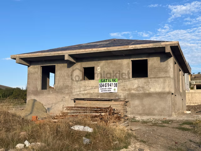 Furkan Doğandan Merdivenlerde Acil Satılık 1050 M2 Arsa Ve Müstakil Ev 1
