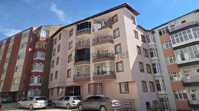 Acil Satılık 3+1 Daire 1