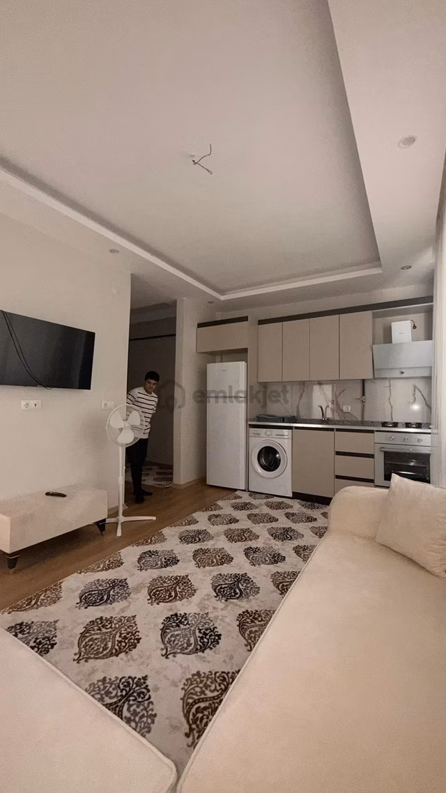 Barak Emlak'tan Hastane Arkası Kiralık 1+1 Eşyalı Daire 1