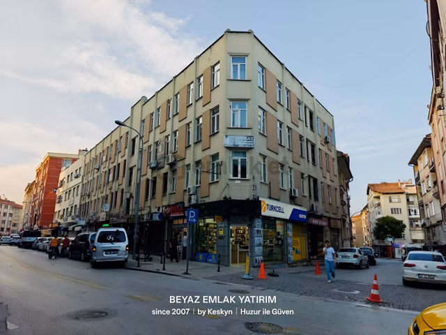 Tarhanlıoğlu İş Hanında 1+1 Eşyalı Kombili Kiralık Daire 1