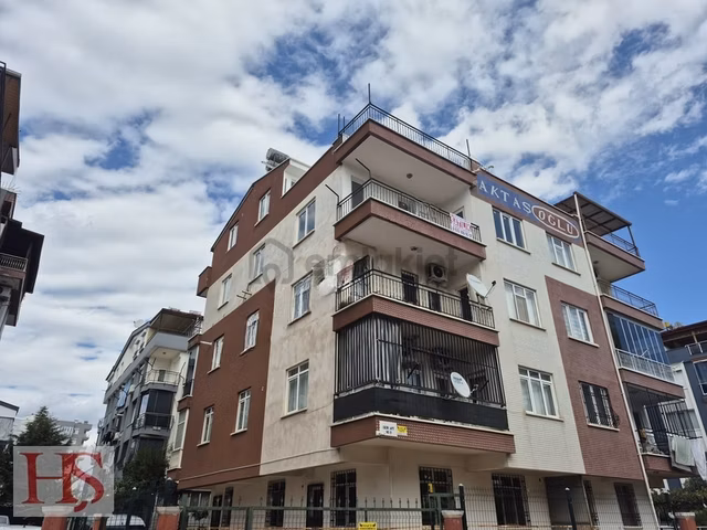 Dutlubahçe'de 5+1 Ayrı Mutfak Geniş Teras Satılık Dubleks Daire 1