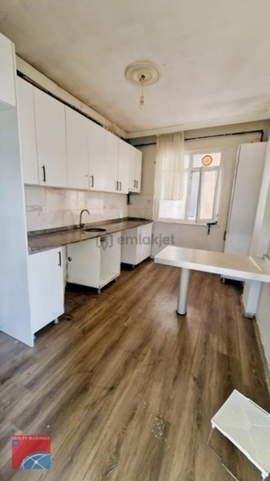 Ümraniye Huzur Mh 148m Arsa Tapulu 1 Dükkan 2 Daire Kira Getiri 1