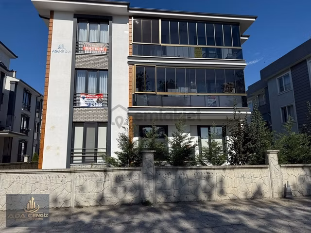 Serdivan Yazlık Mah 3+1 135m2 Yer. Isıtmalı Sıfır Ayarında Daire 1